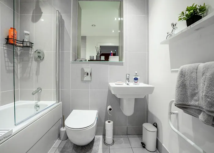 Apartamento Modern Pad Prime Location Balcony Sleeps 4